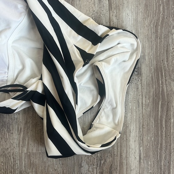 New Women's Square Neck High Leg Cheeky One Piece Swimsuit -Shade & Shore M 8-10 - Picture 8 of 8